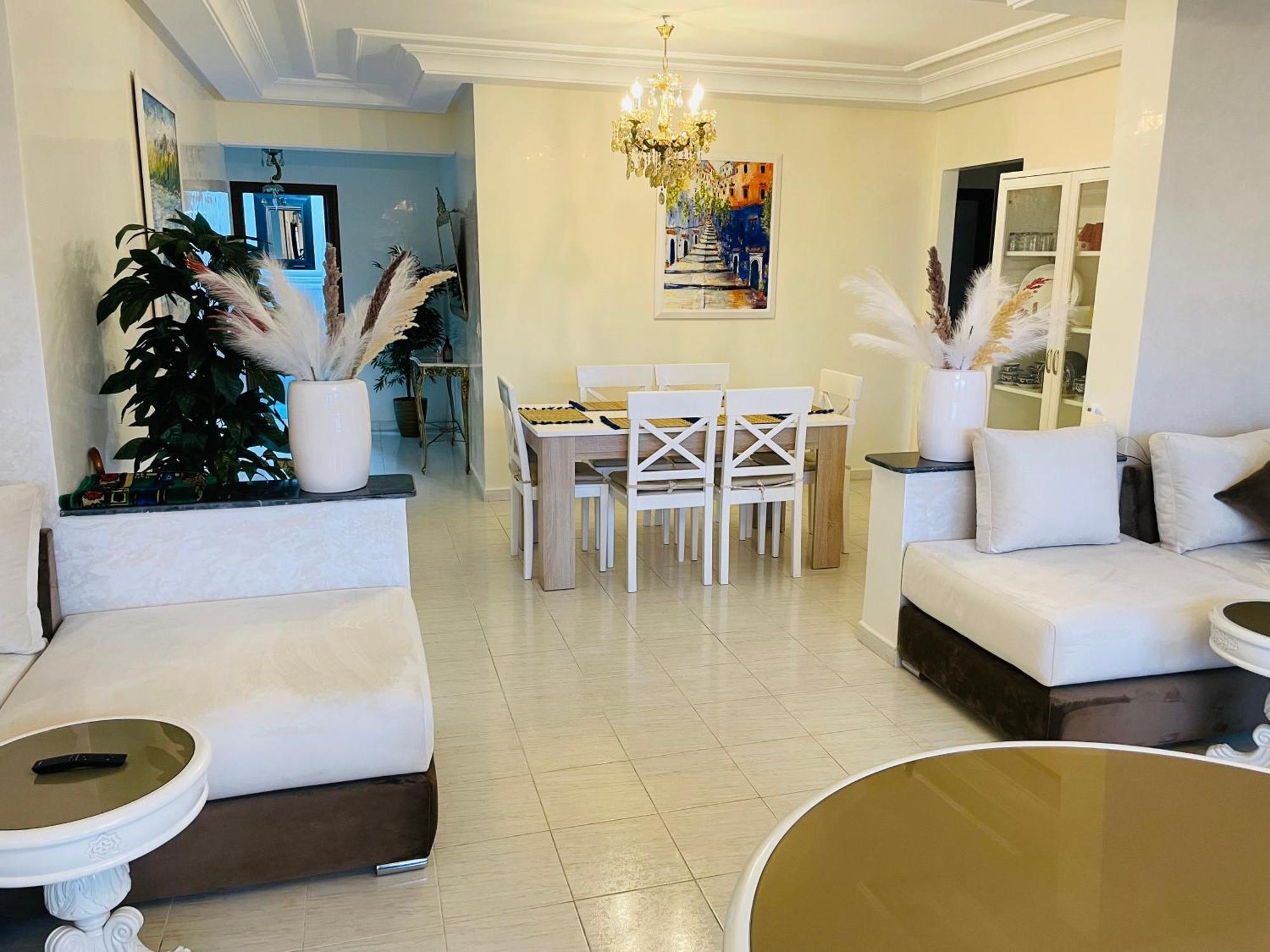 Appartement Au Coeur De Avec Vue Sur La Mer, Cosy Balcon, 2 Salles De Bain, Wifi, Ac, Iptv Tanger